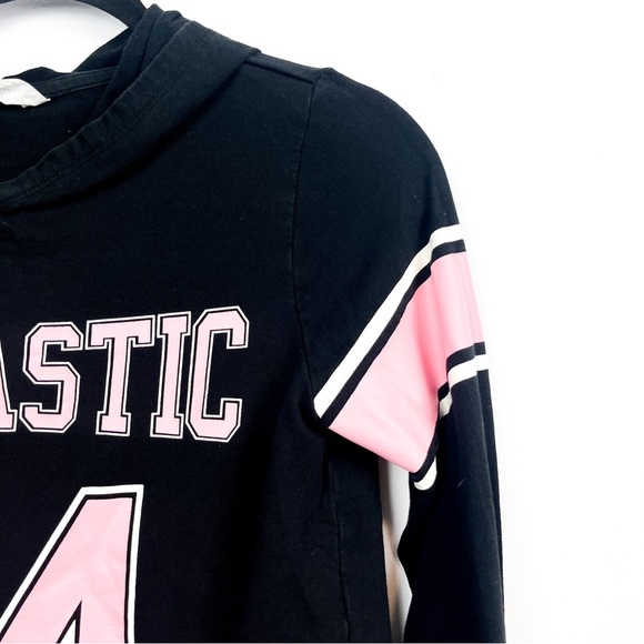 H&M Long Sleeve Crop Top Hoodie, Fantastic 94 in Black, Pink & White - Picture 4 of 11